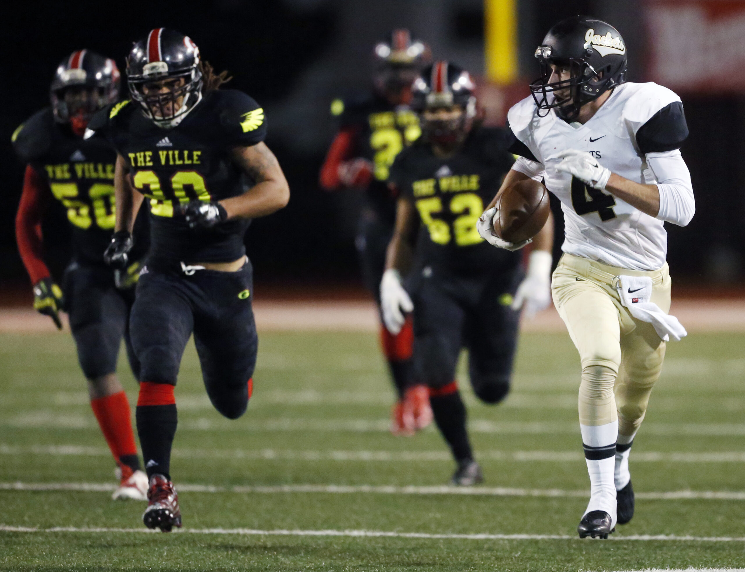 Jackets pound Glenville, move on to state semi-finals